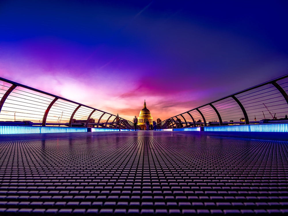 London Bridge Seen by Night is Amazing